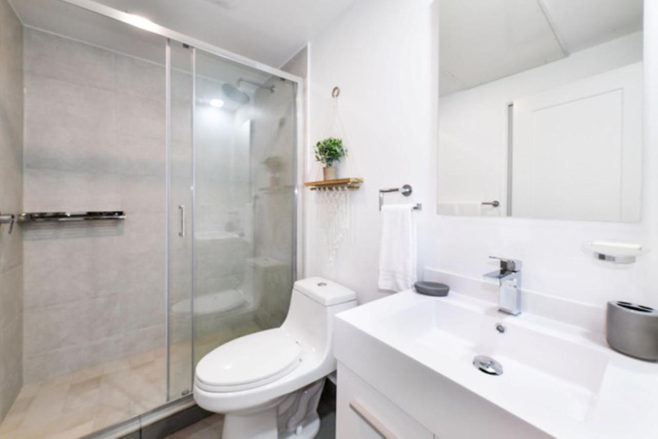 Stylish Luxury Condo, Central Location, Ocean View, Pool, Gym โอรันเยสตัด ภายนอก รูปภาพ