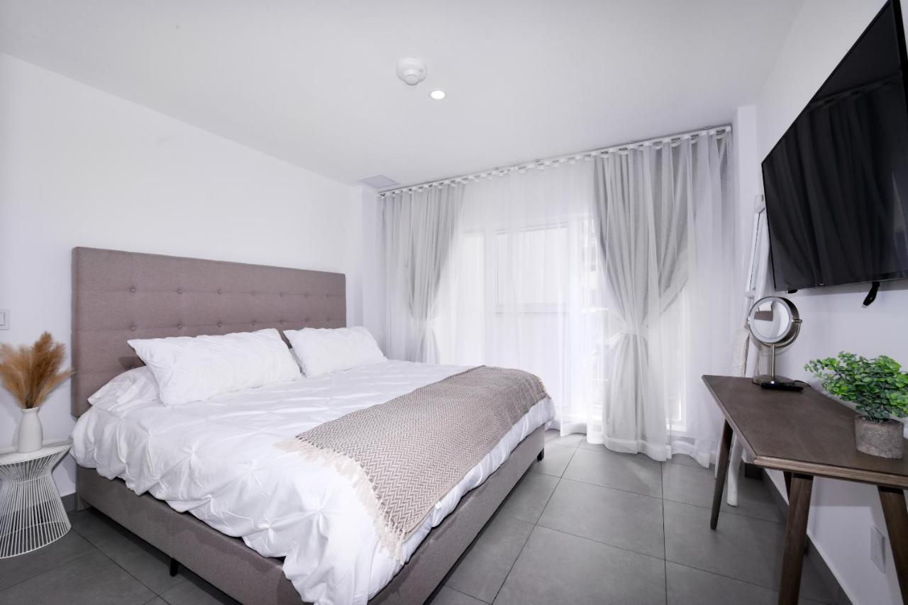 Stylish Luxury Condo, Central Location, Ocean View, Pool, Gym โอรันเยสตัด ภายนอก รูปภาพ